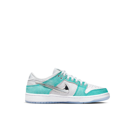 Nike x April Skateboards SB Dunk Low 'Turbo Green'