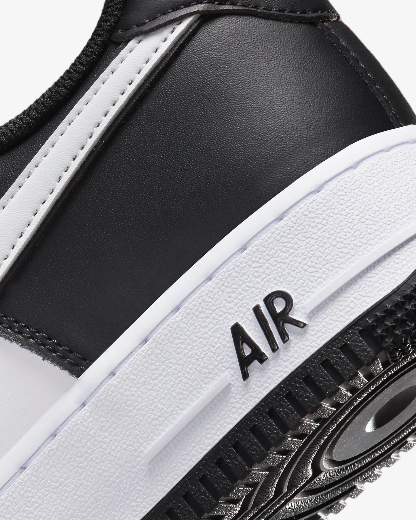 Nike Air Force 1 '07 'Panda'